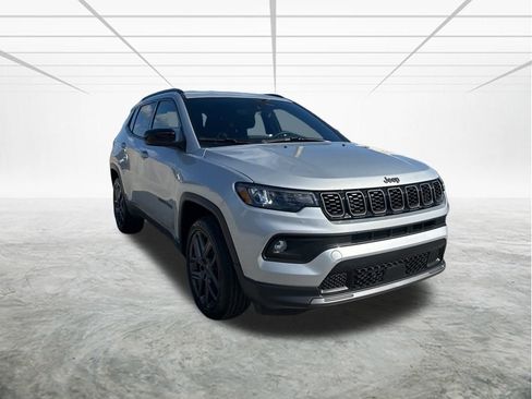 New 2026 Jeep Compass Latitude image 2