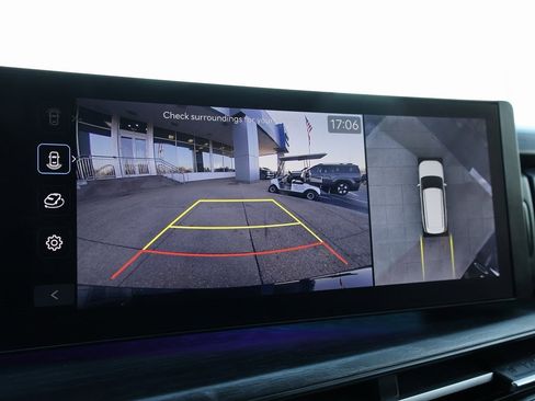 Used 2025 Hyundai Santa Fe Limited image 37