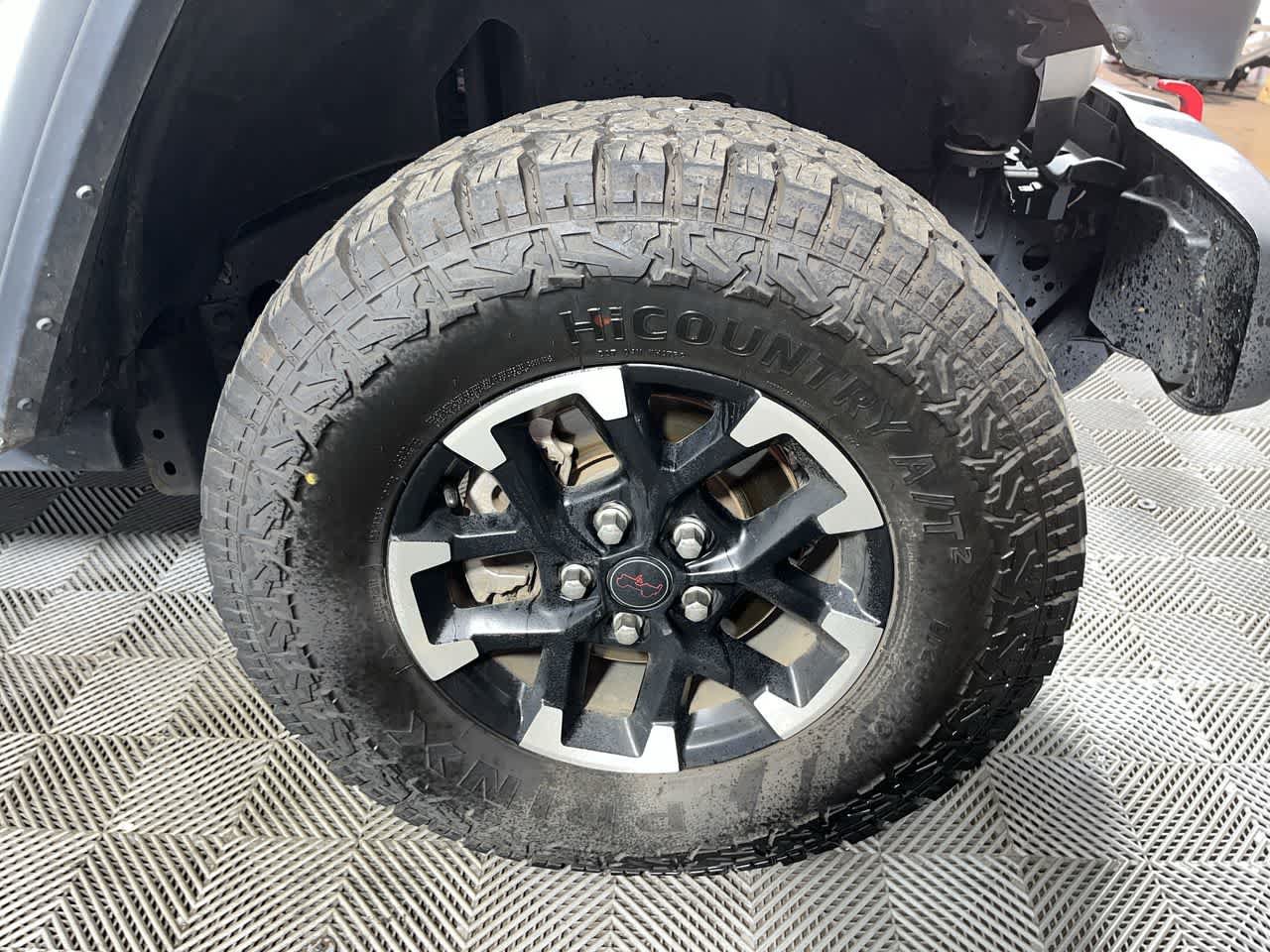 Used 2025 Jeep Wrangler Unlimited Rubicon AWD/4WD image 10