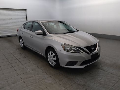 Used 2016 Nissan Sentra S FWD image 13