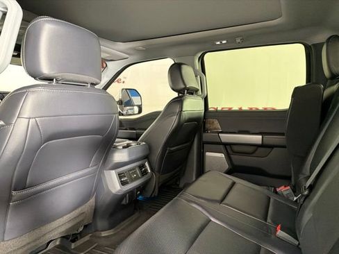 Used 2024 Ford F250 Lariat w/ Lariat Ultimate Package AWD/4WD image 29
