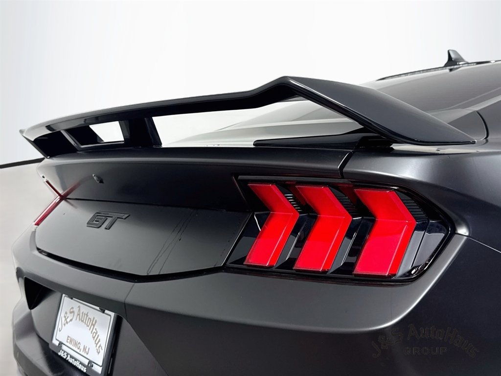 Used 2024 Ford Mustang GT RWD image 31
