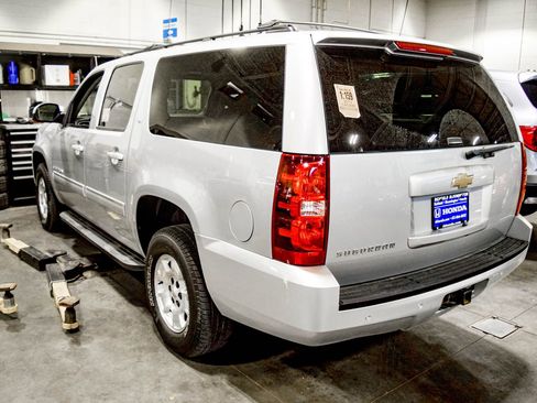 Used 2013 Chevrolet Suburban LT w/ Luxury Package AWD/4WD image 17