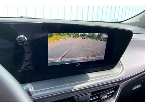Used 2025 Buick Encore GX Preferred AWD/4WD image 19