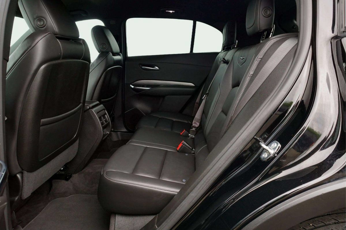 Used 2024 Cadillac XT4 Premium Luxury AWD/4WD image 19