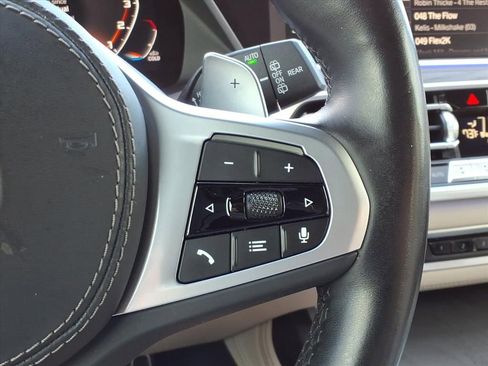 Used 2022 BMW X7 M50i w/ Dynamic Handling Package AWD/4WD image 17