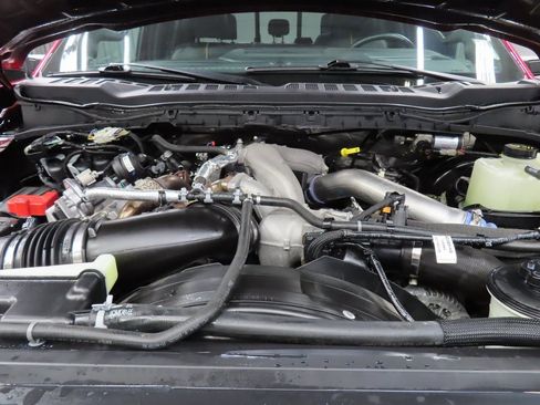 Used 2024 Ford F250 Platinum w/ FX4 Off-Road Package image 32