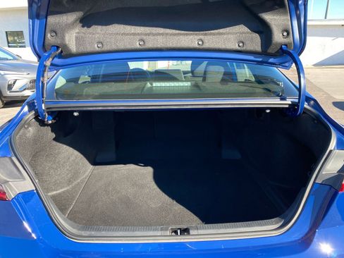 Used 2025 Toyota Camry LE image 31
