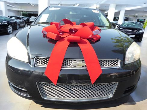 Used 2012 Chevrolet Impala LT w/ LT Sunroof Package image 4