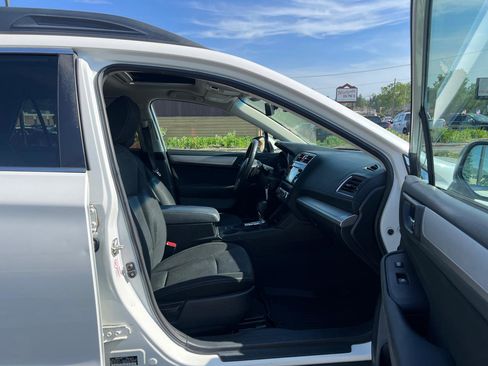 Used 2017 Subaru Outback 2.5i Premium AWD/4WD image 42