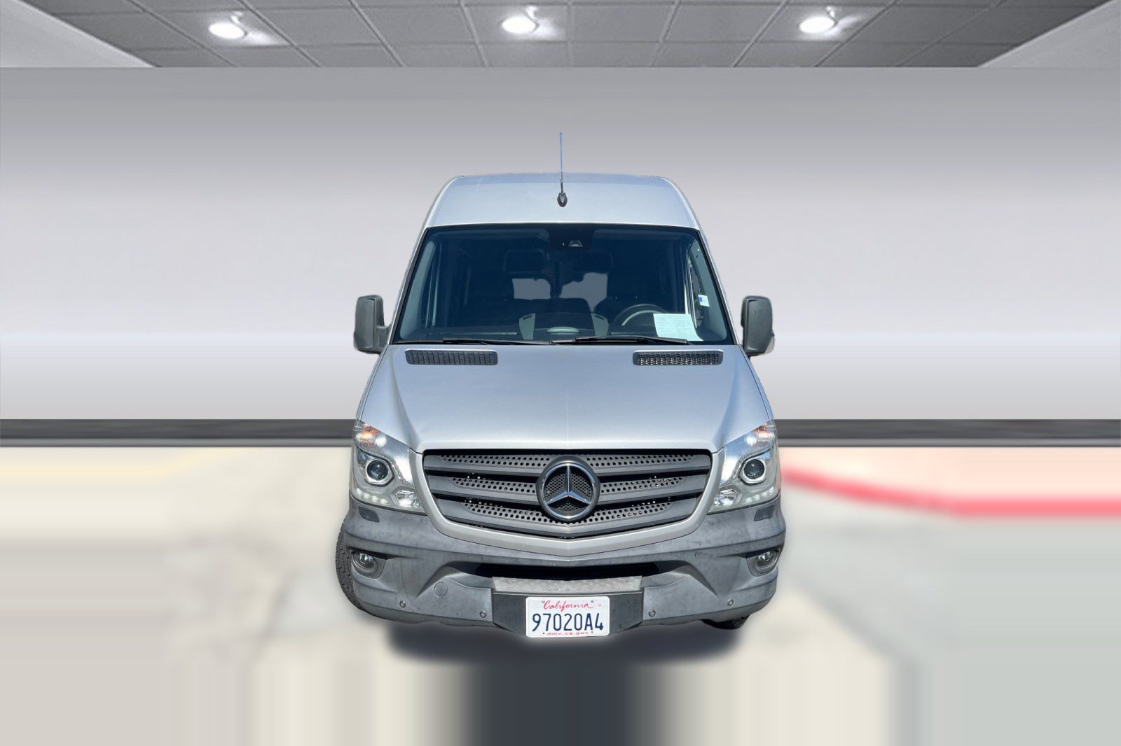 Used 2018 Mercedes-Benz Sprinter 2500 image 4