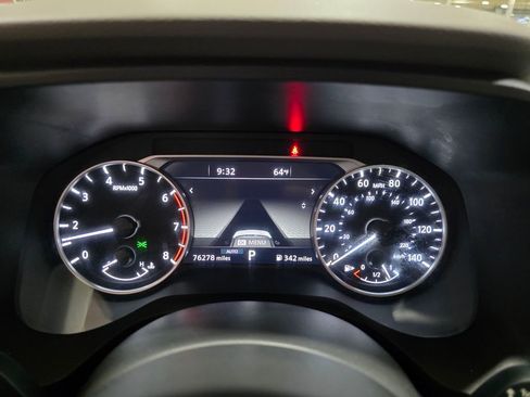 Used 2023 Nissan Rogue SL w/ SL Premium Package image 32