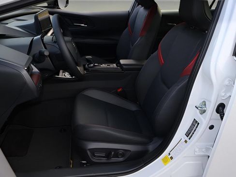New 2026 Toyota Prius Plug-In Hybrid FWD image 11