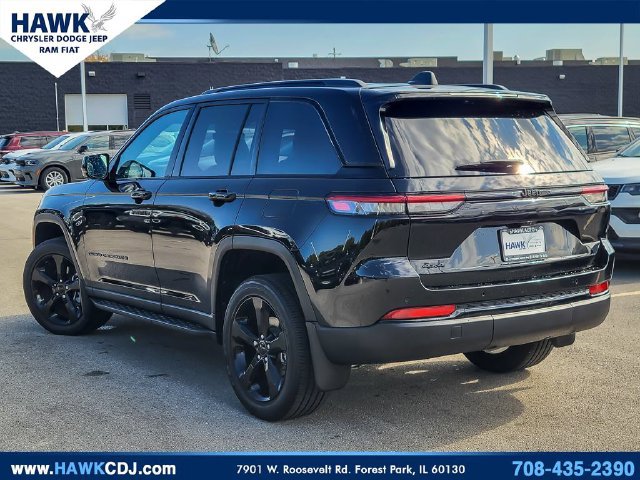 Certified 2025 Jeep Grand Cherokee Altitude AWD/4WD image 7
