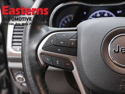 Used 2021 Jeep Grand Cherokee Laredo AWD/4WD image 15