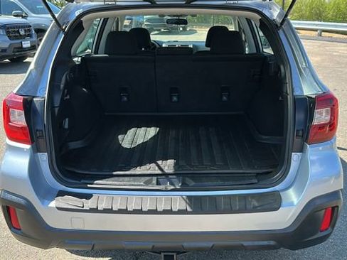 Used 2019 Subaru Outback 2.5i AWD/4WD image 25