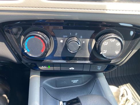 Used 2022 Honda HR-V LX image 22