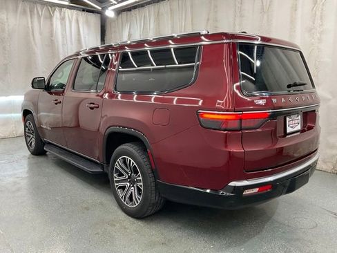 Used 2024 Jeep Wagoneer L Series II w/ Flexible Seating Group RWD image 5