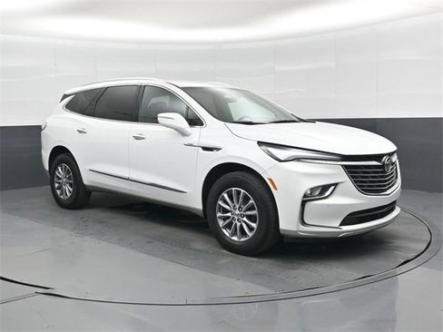 Used 2024 Buick Enclave Premium image 1