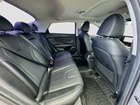 Used 2023 Hyundai Elantra Limited FWD image 18