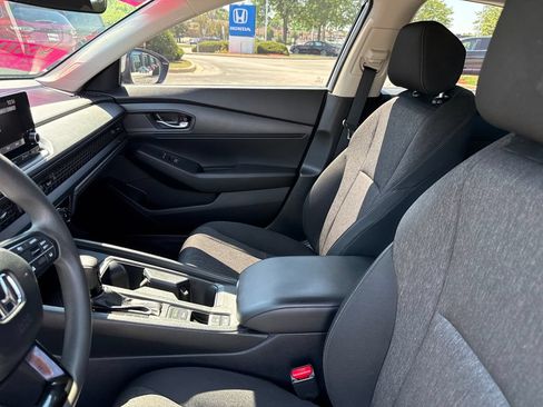 Certified 2023 Honda Accord LX image 13