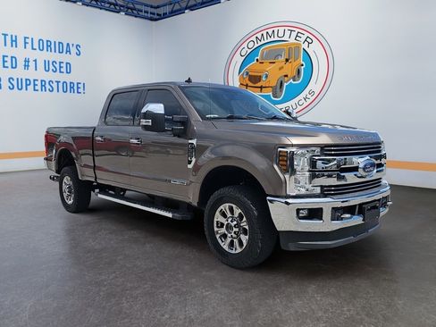 Used 2019 Ford F350 Lariat w/ Chrome Package image 7