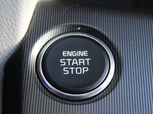 New 2026 Kia Sportage EX FWD image 33