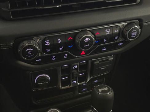 New 2025 Jeep Wrangler Sahara image 23