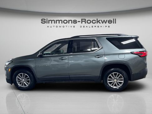 Used 2023 Chevrolet Traverse LT AWD/4WD image 2