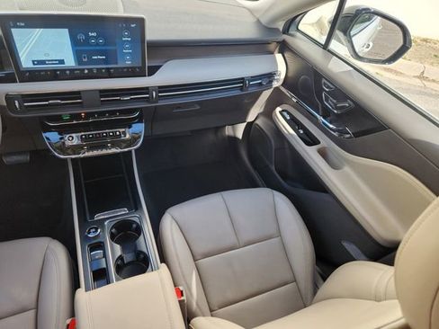 New 2025 Lincoln Aviator Black Label AWD/4WD image 12