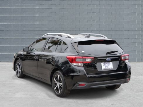 Used 2022 Subaru Impreza 2.0i Premium AWD/4WD image 3
