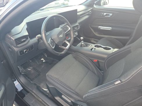 Used 2024 Ford Mustang GT RWD image 3