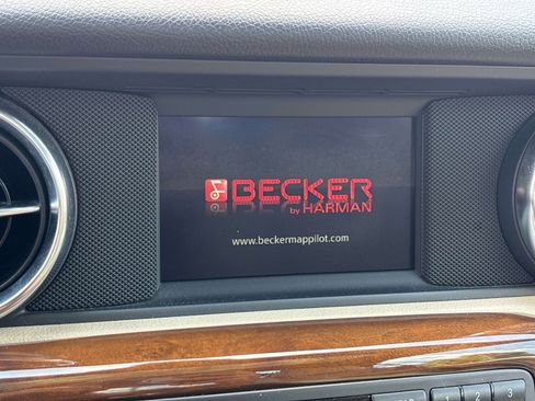 Used 2014 Mercedes-Benz SLK 250 image 23