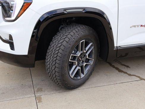 New 2026 GMC Terrain AT4 w/ Technology Package II image 37
