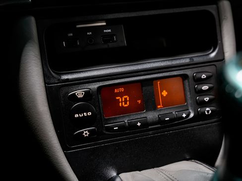 Used 2003 Porsche 911 Carrera 4S AWD/4WD image 14