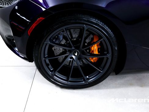 Used 2024 McLaren 750S Spider RWD image 23