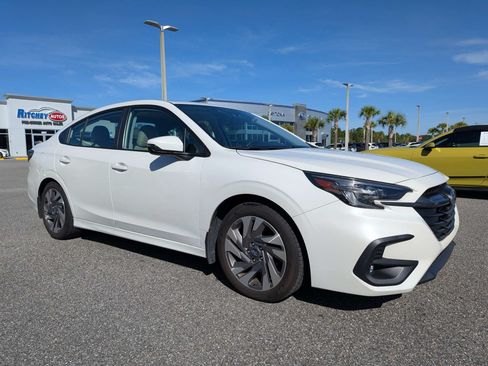 Used 2025 Subaru Legacy Limited AWD/4WD image 2
