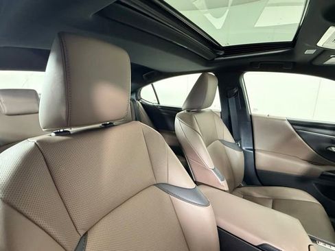 Used 2023 Lexus ES 350 w/ Premium Package FWD image 32
