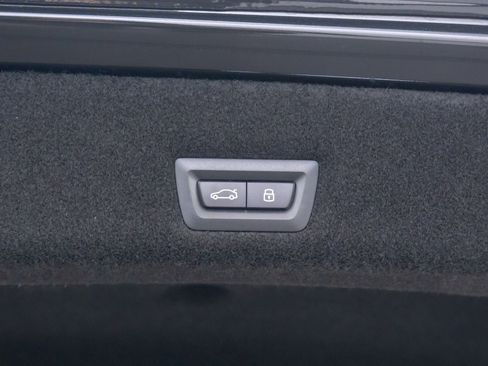 New 2025 BMW i7 M70 image 31