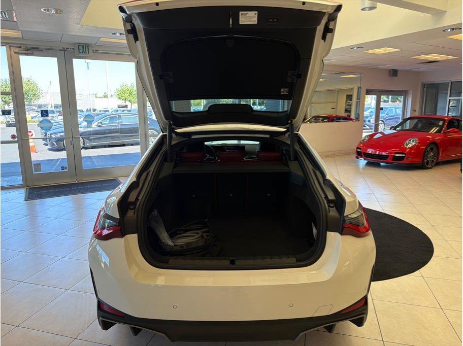 Used 2023 BMW i4 eDrive35 w/ Premium Package RWD image 31