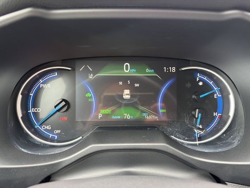 Used 2025 Toyota RAV4 XLE w/ Convenience Package AWD/4WD image 6
