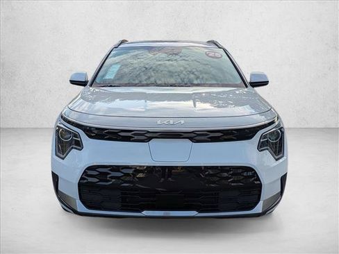 Used 2025 Kia Niro Wind FWD image 2