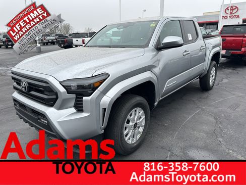 Used 2026 Toyota Tacoma SR5 w/ SR5 Upgrade Package AWD/4WD image 4