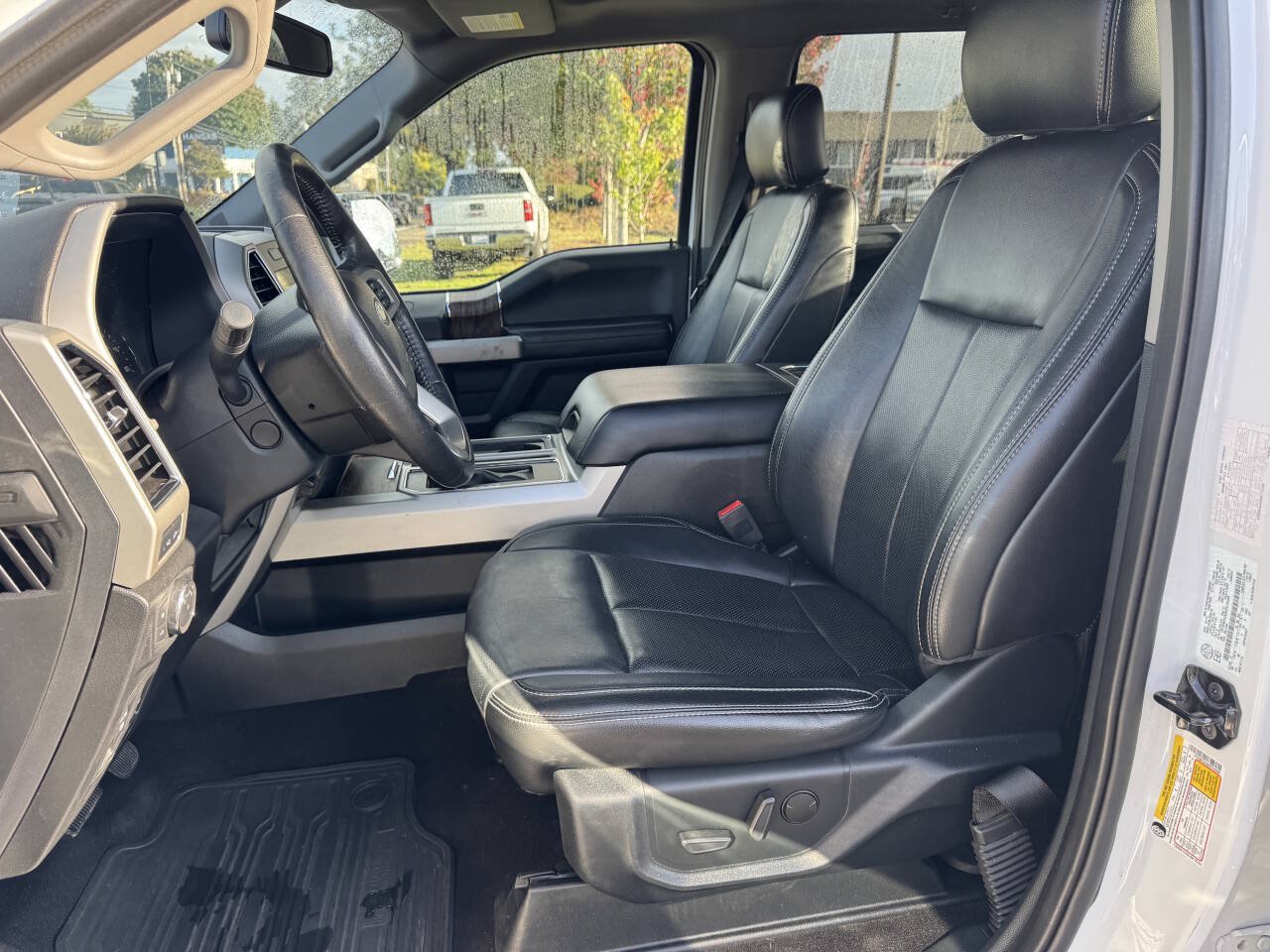 Used 2019 Ford F150 Lariat w/ Equipment Group 502A Luxury AWD/4WD image 13