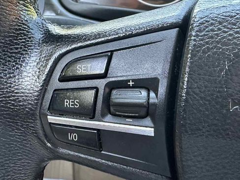 Used 2011 BMW 528i Sedan RWD image 31