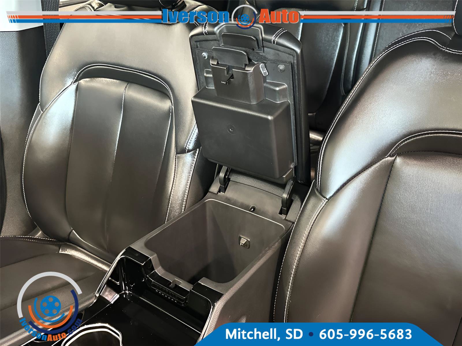 Used 2023 Jeep Grand Cherokee Limited AWD/4WD image 25