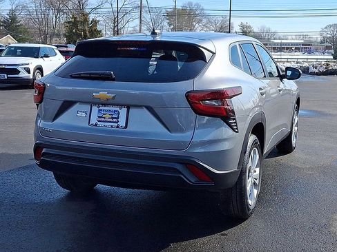 New 2026 Chevrolet Trax LS w/ Driver Confidence Package image 2
