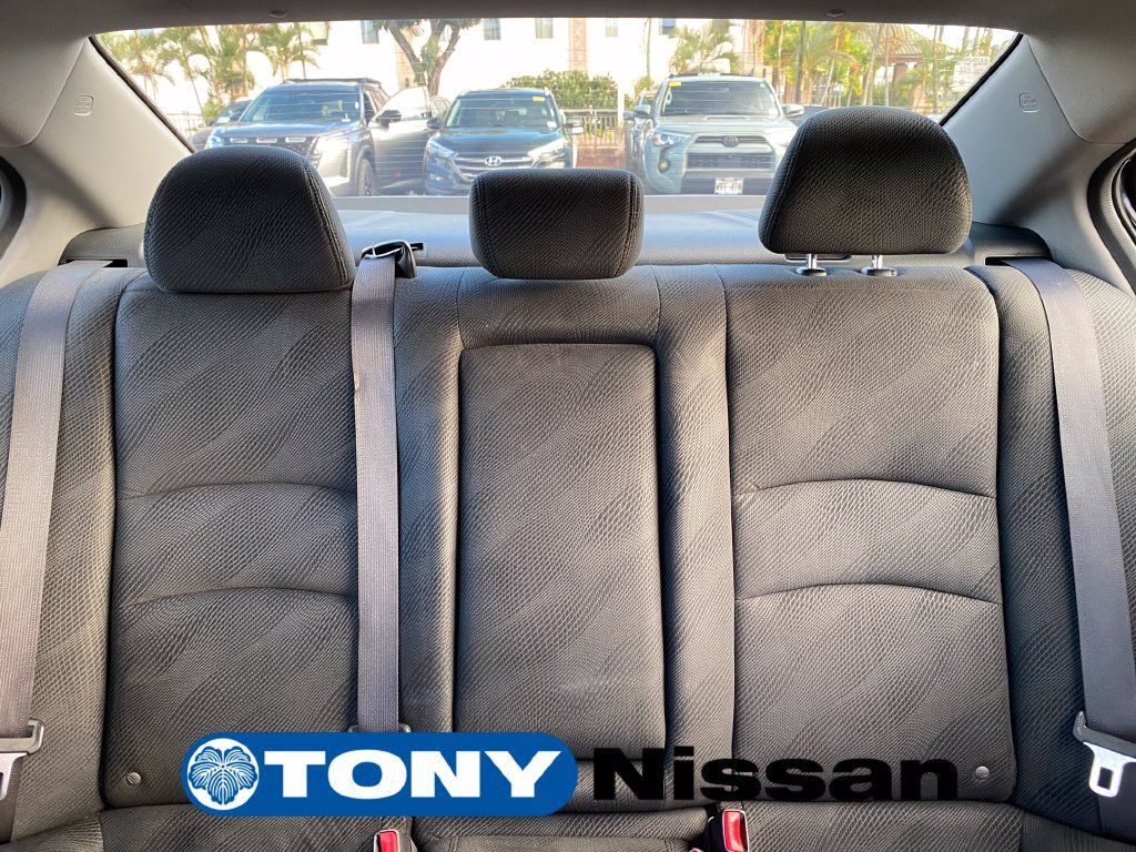 Used 2017 Honda Accord Hybrid Sedan image 18