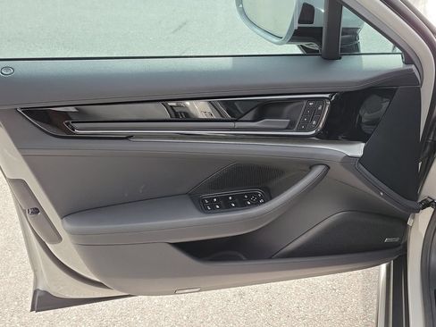 Certified 2024 Porsche Panamera 4 AWD/4WD image 24