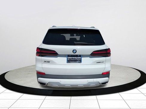 Used 2024 BMW X5 sDrive40i w/ Premium Package image 4